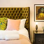 Luxury Travel Emporium Yo1 - Exquisite 400 Year Old, Centre Townhouse Holiday home York