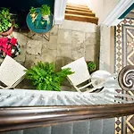 Luxury Travel Emporium Yo1 - Exquisite 400 Year Old, Centre Townhouse Holiday home *