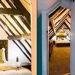 Holiday home Luxury Travel Emporium Yo1 - Exquisite 400 Year Old, Centre Townhouse York