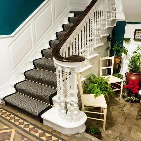 Luxury Travel Emporium Yo1 - Exquisite 400 Year Old, Centre Townhouse Feriehus York