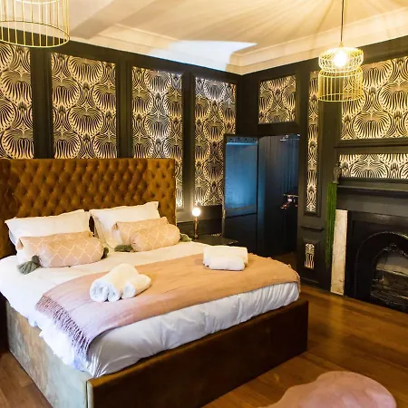 Luxury Travel Emporium Yo1 - Exquisite 400 Year Old, Centre Townhouse * York