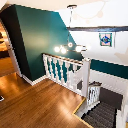 Luxury Travel Emporium Yo1 - Exquisite 400 Year Old, Centre Townhouse Ferienhaus *