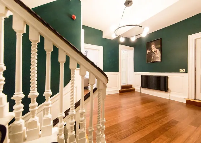 Luxury Travel Emporium Yo1 - Exquisite 400 Year Old, Centre Townhouse York