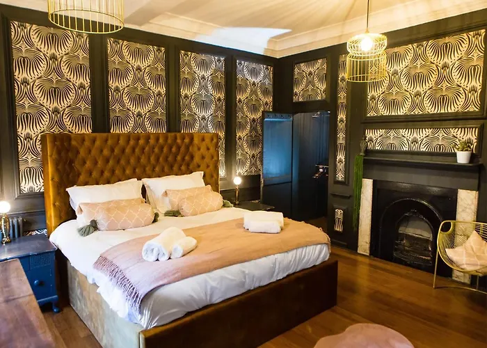 Luxury Travel Emporium Yo1 - Exquisite 400 Year Old, Centre Townhouse * York