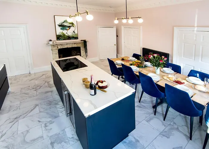 Luxury Travel Emporium Yo1 - Exquisite 400 Year Old, Centre Townhouse * York