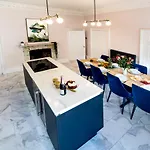 Luxury Travel Emporium Yo1 - Exquisite 400 Year Old, Centre Townhouse * Йорк