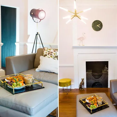 Дом отдыха Luxury Travel Emporium Yo1 - Exquisite 400 Year Old, Centre Townhouse