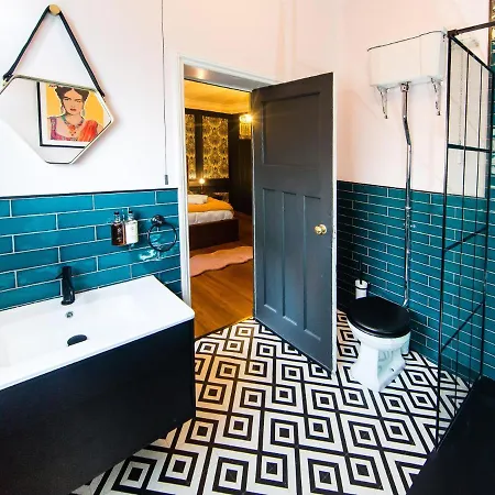 Luxury Travel Emporium Yo1 - Exquisite 400 Year Old, Centre Townhouse Nyaraló *