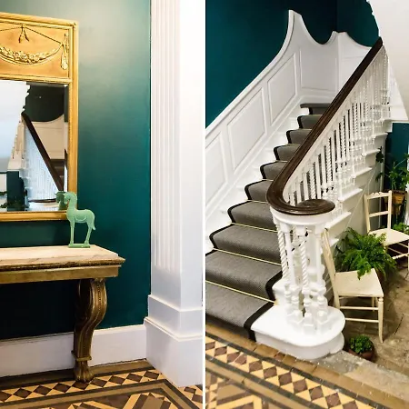 Luxury Travel Emporium Yo1 - Exquisite 400 Year Old, Centre Townhouse York